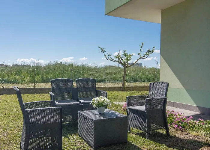 Brezza Marina & Garden *