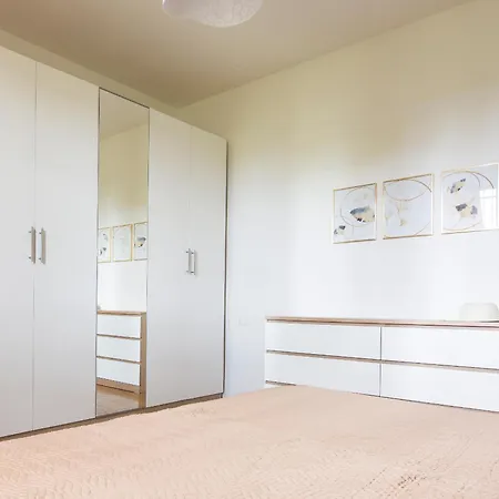 Brezza Marina & Garden Apartment