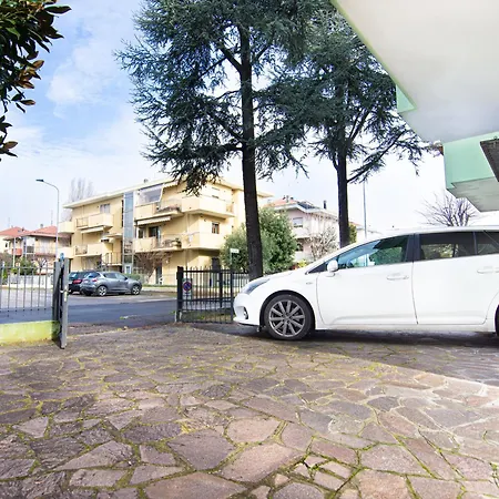 Brezza Marina & Garden Ρίμινι